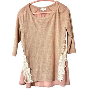 Umgee Sz S Women's Beige Blush Cream Lace Trim Top